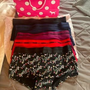 NWT * PINK Victoria’s Secret Size M (medium) Hipsters. 5 pairs as pictured